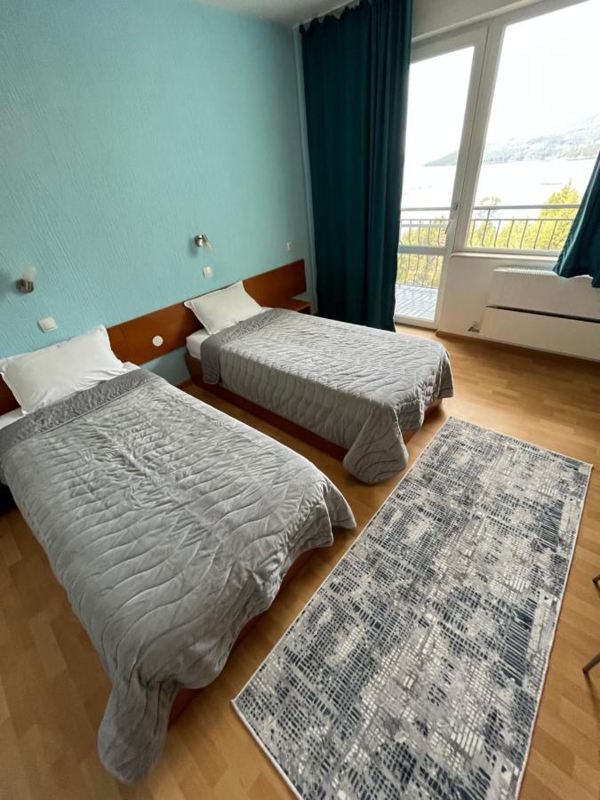 Хотел Панорама Доспат Exteriör bild